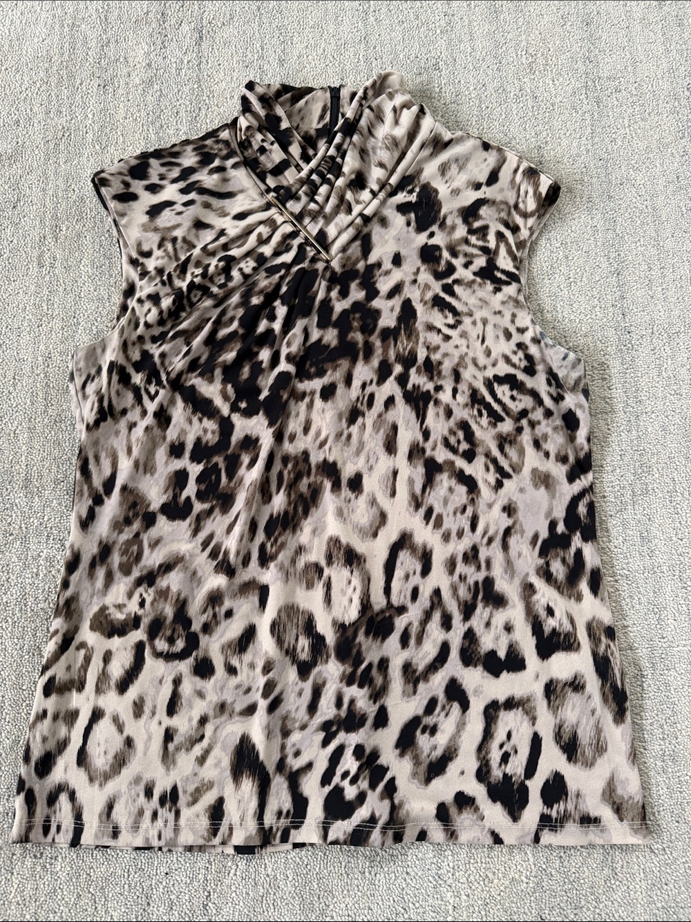 Calvin Klein Black & Gray Animal Print Sleeveless Mock Neck Top size Medium